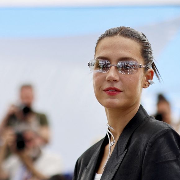 L'occasion pour Adèle Exarchopoulos de revenir sur sa propre expérience.

Adèle Exarchopoulos au photocall du film "Mariage Au Goût D'Orange" lors du 79ème Festival International du Film de Cannes, France, le 20 mai 2026. © Jacovides-Moreau/Bestimage