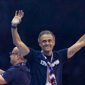 Luís Campos, Luis Enrique - Les joueurs du PSG célèbrent leur titre de Champion d'Europe au Parc Des Princes à Paris, le 1er juin 2025.
© Cyril Moreau/Bestimage