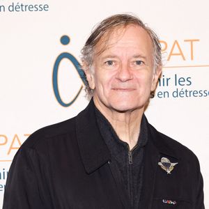 Même aujourd'hui, Francis Huster n'a toujours pas pardonné à Isabelle Adjani pour ce départ.

Francis Huster assiste à la cérémonie de remise des prix DAPAT 2022 au théâtre Edouard VII le 17 octobre 2022 à Paris France. Photo par Nasser Berzane/ABACAPRESS.COM