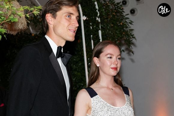 Mais qui est ce jeune homme qui apparaît au bras de la princesse depuis maintenant dix ans ?

La princesse Alexandra de Hanovre et son compagnon Ben-Sylvester Strautmann au photocall du dîner de gala du Grand Prix de Formule 1 de Monaco 2026 en l'honneur du vainqueur dans la Salle des Etoiles du Sporting de Monaco le 7 juin 2026. © Claudia Albuquerque / Bestimage