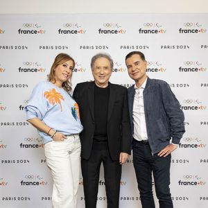 Léa Salamé,  Michel Drucker et Laurent Luyat lors de la présentation des journalistes et chroniqueurs de France Télévisions pour les Jeux Olympiques 2024 au musée de l'Homme à Paris, le 11 juin 2024.
© Pierre Perusseau / Bestimage