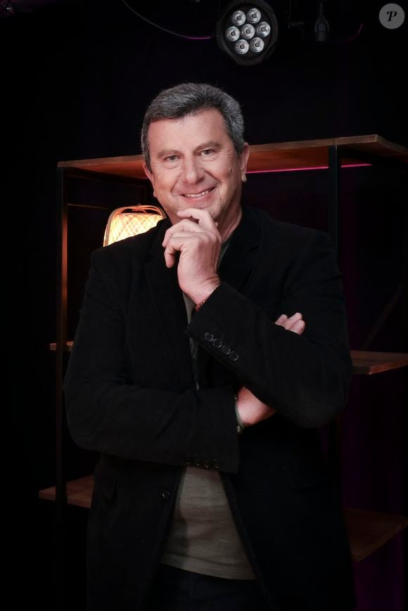 Pascal Bataille en interview pour "En privé avec", format original de Webedia © Jack Tribeca/Bestimage