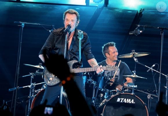 David Hallyday a toutefois souligné que l’amour des Français envers sa famille avait été "très émouvant".

Exclusif - David Hallyday - Johnny Hallyday en duo pour son 2eme concert de la tournee "Born Rocker Tour" au POPB de Bercy a Paris. Le 15 juin 2013