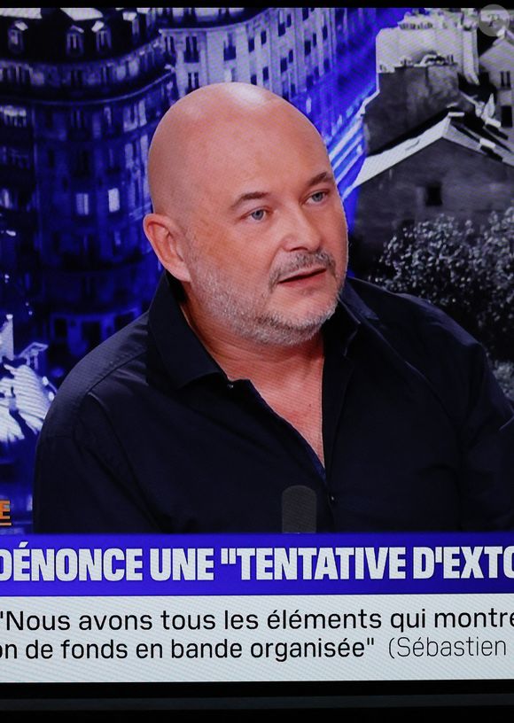 Captures d'écran - Sébastien Cauet est venu s'expliquer et affirmer son innocence sur le plateau de BFM TV à propos des accusations de viols et d'agressions sexuelles par trois femmes dont une mineure au moment des faits.
Le 10 décembre 2023.