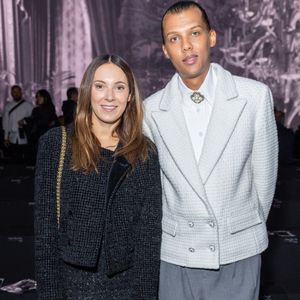 Il est rare que Stromae parle de sa femme Coralie Barbier

Le chanteur Stromae (Paul van Haver) et sa femme Coralie Barbier - Front Row au défilé Chanel Collection Femme Prêt-à-porter Printemps/Eté lors de la Fashion Week de Paris (PFW), France. © Olivier Borde/Bestimage