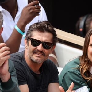 "La musculation passé 40 ans, c'est important, passé 50 ans, c'est indispensable (…) Le but pour moi, ce n'est pas de prendre du muscle mais de ne pas en perdre."
Bixente Lizarazu dans les tribunes lors des Internationaux de France de Tennis de Roland Garros 2025. Paris,
© Jacovides / Moreau / Bestimage