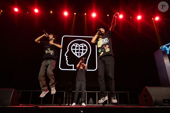 Semi Exclusif - Bigflo et Oli - L'émission Zen de M.Biaggi investit le Zenith de Paris (devant plus de 7000 personnes qui se sont arrachés les places en quelques secondes) pour sa dernière de la saison le 26 juin 2023. © Jeremy Melloul / Bestimage