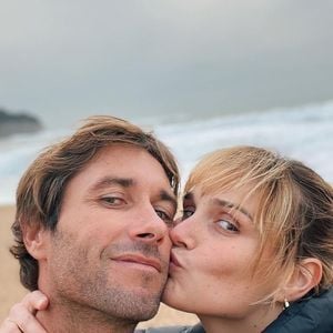 Camille Lou et son chéri sur Instagram.