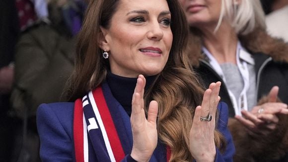 Kate Middleton en solo : elle fait une apparition remarquée sans le prince William (ce détail de sa tenue qui veut tout dire)