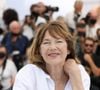 La chanteuse et comédienne a pu assister à la cérémonie en région parisienne armée de son courage et d'une canne, malgré ses soucis de santé et une hospitalisation récente...

Jane Birkin au photocall du film "Jane par Charlotte" lors du 74ème festival international du film de Cannes le 8 juillet 2021. Crédit Borde / Jacovides / Moreau / Bestimage