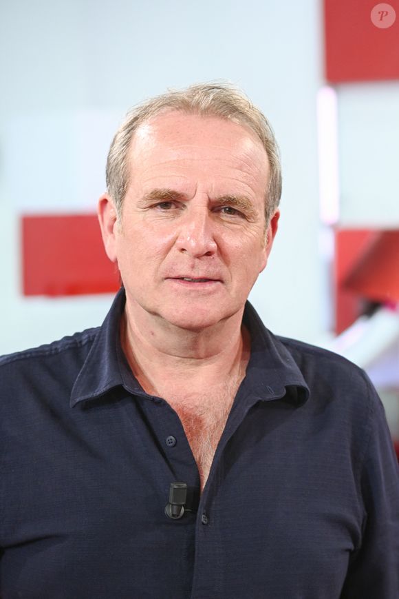 Exclusif - Jean-Christian Fraiscinet lors de l'enregistrement de l'émission Vivement dimanche au studio Rive gauche, présentée par M.Drucker, diffusée sur France 3 le 10 mai 2026, à Paris, France, le 14 avril 2026. © Guillaume Gaffiot/Bestimage