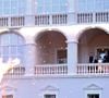 Et débute par l'embrasement d'un premier feu sur la place du palais, spectacle auquel Charlene, Albert et les enfants assistent depuis le balcon
Illustration lors de la célébration de la fête de la Saint Jean sur la Place du Palais princier de Monaco, le 23 juin 2025.
La Saint Jean est à l'origine une fête païenne puis chrétienne. Pour les païens, c'était une fête qui célébrait les moissons. Une fois christianisée, cette fête est devenue celle du solstice d'été et donc la fête de la lumière.
© Bruno Bebert / Bestimage