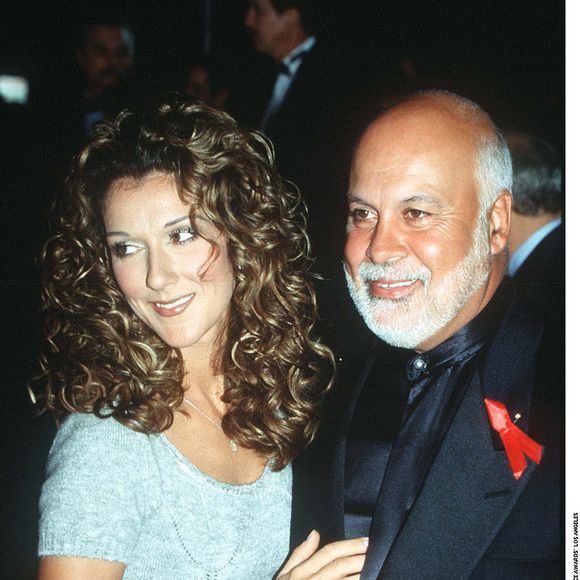 Mais avant de connaître Céline, au début des années 80, René avait déjà été marié deux fois...

Céline Dion et René Angélil lors des People’s Choice Awards, le 9 août 1999 à Los Angeles.
Crédit : Starmax / Bestimage