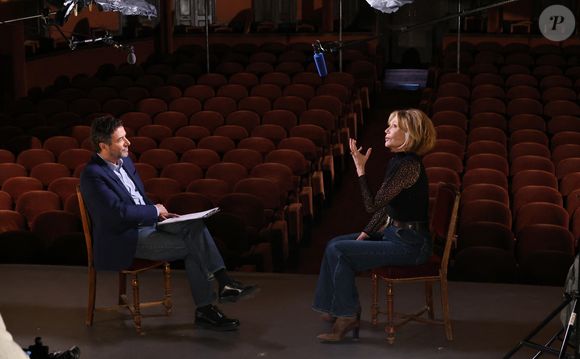 Exclusif - Clémentine Célarié lors de l'enregistrement de l'émission "Olympiascope" au théâtre Antoine, présentée par B.Montiel et diffusée le 2 mai 2025 sur Olympia TV, au théâtre Antoine à Paris, France, le 18 février 2025. © Denis Guignebourg/Bestimage