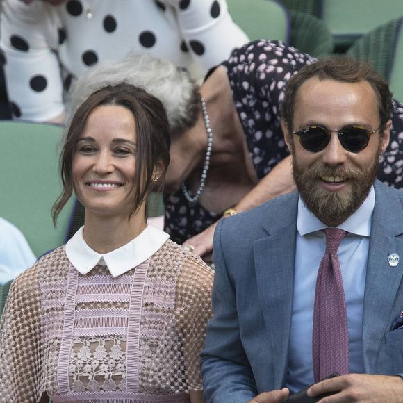 Pippa Middleton et son frère James Middleton au tournoi de tennis de Wimbledon à Londres, Royaume Uni, le 5 juillet 2017.