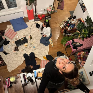 Laury Thilleman présente son nouvel appartement.