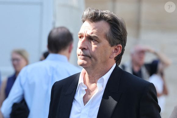 L’objectif est de faire du site une destination gastronomique de référence mondiale.

Yannick Alléno - Arrivées aux obsèques de Philippe Labro en l'église de Saint-Germain-des-Prés à Paris le 13 juin 2025. © Dominique Jacovides - Christophe Clovis / Bestimage