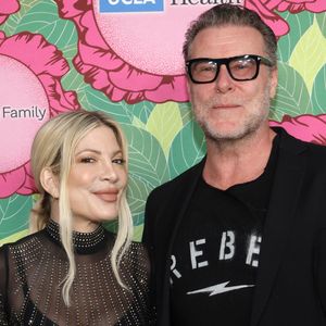 Tori Spelling, Dean McDermott au photocall du gala caritatif "Stands for Kids" au profit du "Luskin Orthopaedic Institute for Children" à Los Angeles.

Photo : Agence / Bestimage
