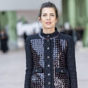 Si Charlotte Casiraghi est souvent associée à la sphère artistique et intellectuelle, elle dirige notamment les Rendez-vous littéraires de la rue Cambon avec Chanel.

Charlotte Casiraghi au défilé Chanel au Grand Palais, "Collection Haute Couture Printemps/Eté 2025" lors de la Fashion Week de Paris (PFW), le 28 janvier 2025. © Olivier Borde / Bestimage