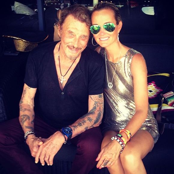 La nuit peut grimper jusqu'à 16 000 euros, un tarif qui inclut le transfert de la maison à l'aéroport ou au port, ainsi que de nombreuses prestations haut de gamme !

Laeticia et Johnny Hallyday ont fete l'anniversaire de leurs filles Jade et Joy (9 et 5 ans) dans leur villa a Saint-Barthélemy en 2013.