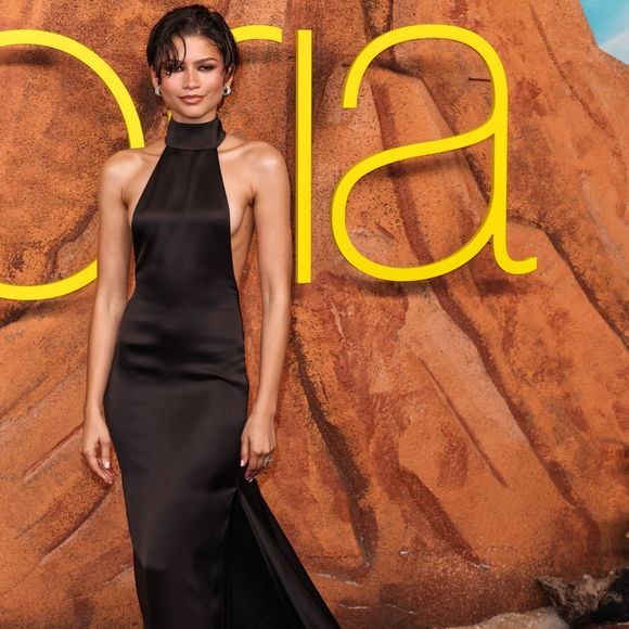 Zendaya pour la première de la saison 3 de 'Euphoria' de HBO au TCL Chinese Theatre IMAX à Ovation Hollywood.

©BestImage