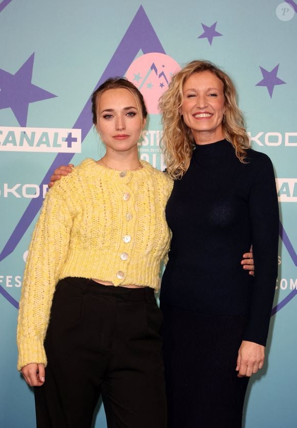 Alexandra Lamy, Chloé Jouannet - 27ème Festival International du Film de Comédie de l'Alpe d'Huez le 17 janvier 2024. © Dominique Jacovides/Bestimage
