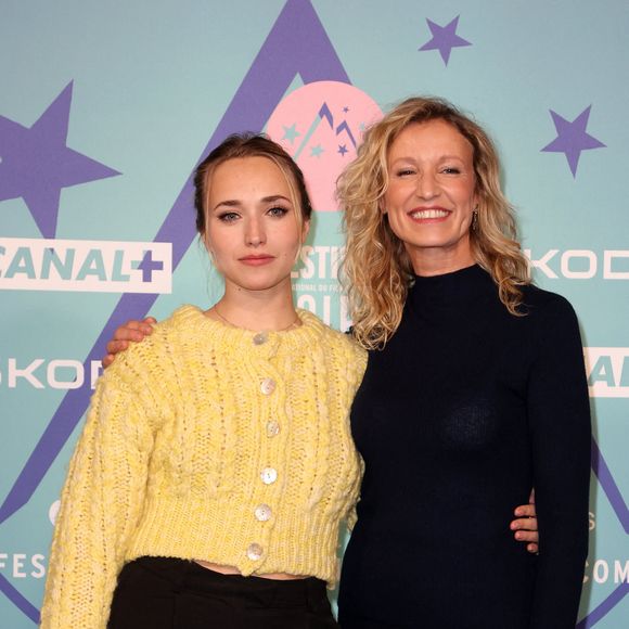 Alexandra Lamy, Chloé Jouannet - 27ème Festival International du Film de Comédie de l'Alpe d'Huez le 17 janvier 2024. © Dominique Jacovides/Bestimage