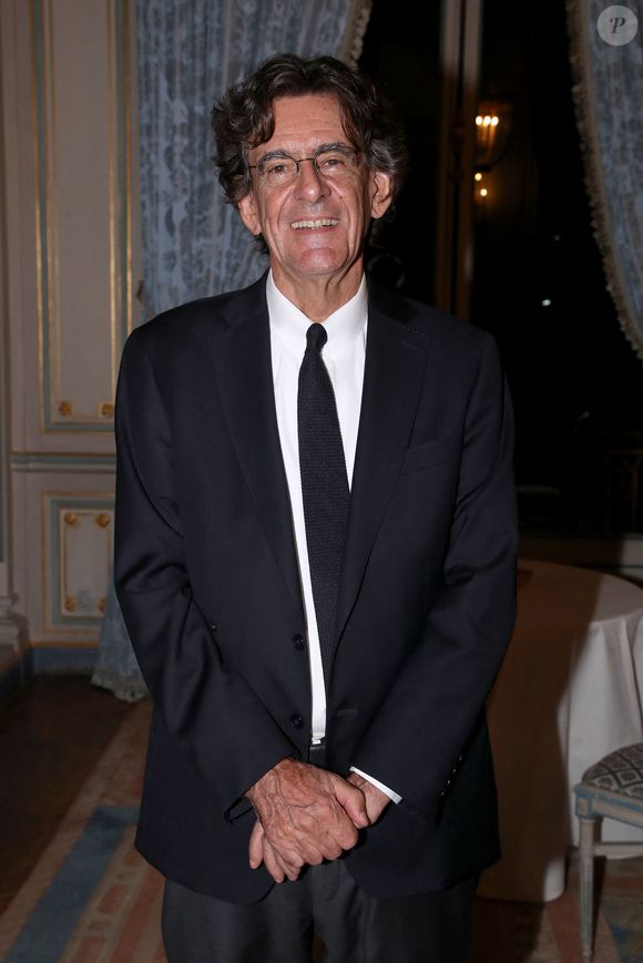 Luc Ferry - Dîner du 35ème Gala "Vaincre le cancer" au profit de la lutte contre les cancers au Cercle de l'Union Interalliée à Paris le 29 octobre 2022. Plus de 90.000 cancers n’ont pu être diagnostiqués en 2020 à cause de la pandémie de la covid-19.
© Bertrand Rindoff / Bestimage