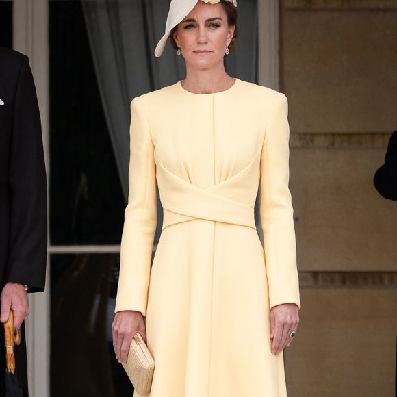 De quoi susciter l'inquiétude concernant son état de santé. La maladie est-elle revenue ou Kate Middleton a-t-elle tout simplement besoin de se ménager ?
Catherine (Kate) Middleton, princesse de Galles, lors de la Royal Garden Party de Buckingham Palace à Londres, le 20 mai 2025.

Picture by Aaron Chown/WPA-Pool