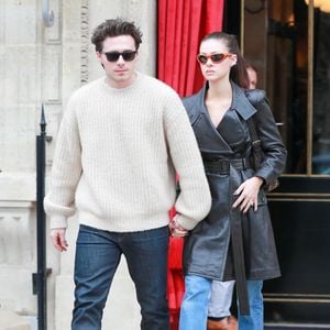 Brooklyn Beckham et sa femme Nicola Peltz aperçus dans Paris lors de la Fashion Week, le 29 février 2024. Photo par Backgrid USA / Bestimage