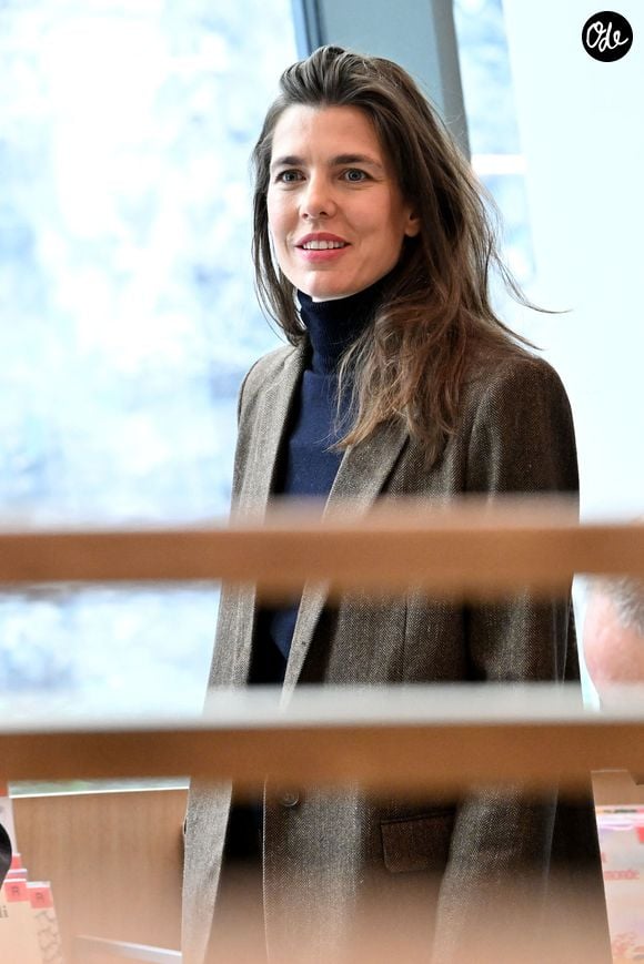 Le prince Albert II de Monaco, la princesse Caroline de Hanovre, Charlotte Casiraghi et Mélanie-Antoinette de Massy inaugurent la médiathèque Caroline à Monaco, le 10 décembre 2025. 

© Bruno Bebert / Bestimage