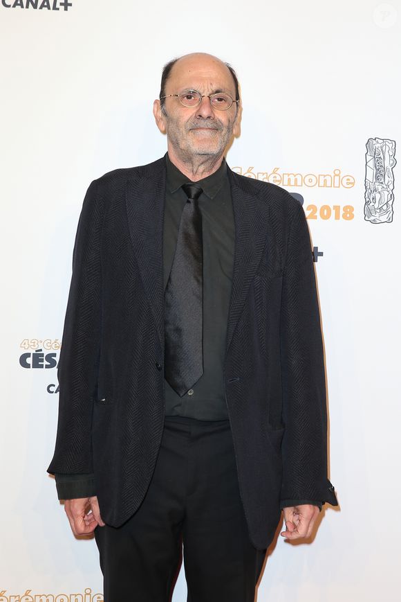 Cela remonte à ses années d'étudiant, lui qui a intégré une fac de lettres, avec pour objectif de devenir enseignant de français et de latin.

Jean-Pierre Bacri - Photocall lors de la 43ème cérémonie des Cesar à la salle Pleyel à Paris, le 2 mars 2018. © Dominique Jacovides - Olivier Borde / Bestimage