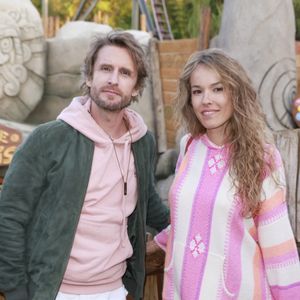 Exclusif - Philippe Lacheau et sa compagne Elodie Fontan lors de l'inauguration du festival Toutatis au Parc Asterix à Plailly le 12 mai 2023.

© Christophe Aubert via Bestimage