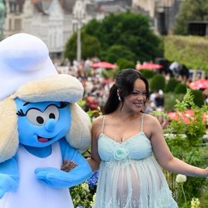 Rihanna, enceinte, aux arrivées et au photocall de la première du film Les Schtroumpfs au Mont des Arts à Bruxelles, Belgique, le 28 juin 2025. © Jan De Meuleneir/Photonews/Bestimage