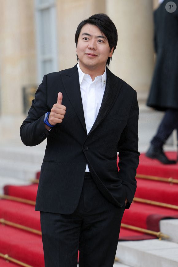 Le pianiste Lang Lang - Arrivée des invités au dîner d'Etat en l'honneur du président chinois Xi Jinping et de sa femme la Première Dame Peng Liyuan au palais présidentiel de l'Elysée à Paris, France, le 6 mai 2024. © Cyril Moreau/Bestimage
