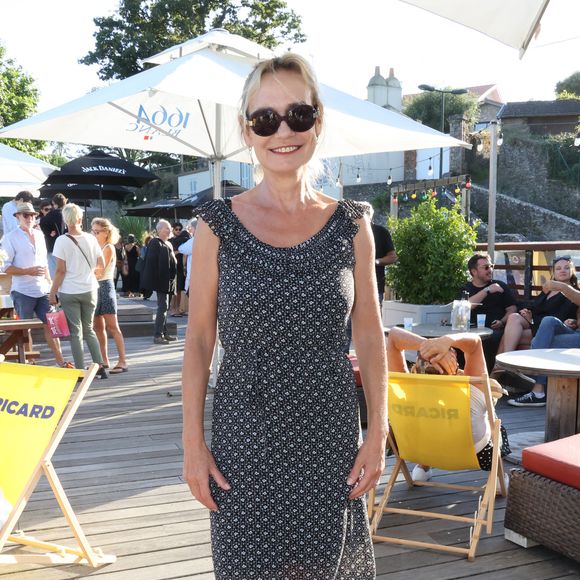 Exclusif - Sandrine Bonnaire, marraine du festival « 22'Vla le Polar » de Pornic, lors de l'inauguration du festival - Le festival « 22'Vla le Polar » est de retour à Pornic pour sa 6e édition, du 14 au 18 août, sous la présidence de Jean-Marc Bloch, ancien directeur de la BRI et de la Police judiciaire de Versailles, et chroniqueur dans l'émission « Non Elucidé ».
© Didier Sabardin / Bestimage