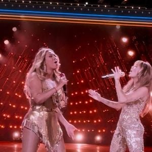 Et ce n'est pas tout ! L'heureuse maman de trois enfants a également confié sur scène la chanteuse Miley Cyrus pour chanter avec elle leur duo : "Il Most Wanted".

FRANCE Miley Cyrus monte sur scène et rejoint Beyoncé lors de son spectacle Cowboy Carter Tour à Paris. 2025.
