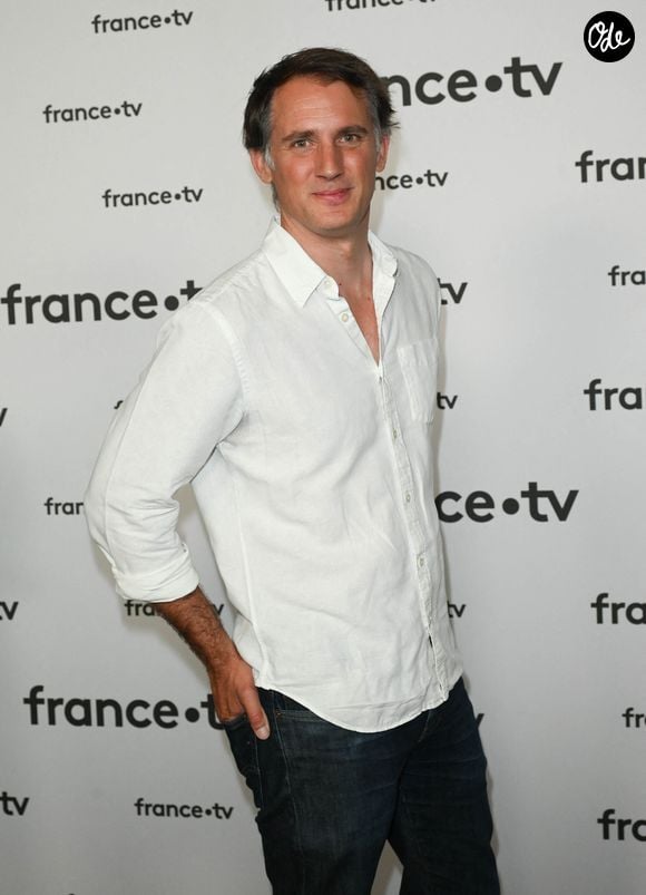 Raphaël de Casabianca au photocall pour la conférence de presse de rentrée de France TV à la Grande Halle de la Villette à Paris, France, le 6 juillet 2022. © Coadic Guirec/Bestimage