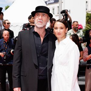 Eric Cantona et sa femme Rachida Brakni - Montée des marches du film " Soudain " lors du 79ème Festival International du Film de Cannes, le 15 mai 2026. © Jacovides-Moreau / Bestimage