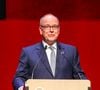 Ce lundi 16 mars 2026, le prince Albert a ouvert l’événement en saluant la relation particulière entre la Principauté et le Guide.

Le Prince Albert II de Monaco lors de la cérémonie des remises des Etoiles Michelin 2026 au Grimaldi Forum à Monaco le 16 mars 2026. 

© Jean-Marc Lhomer/Bestimage