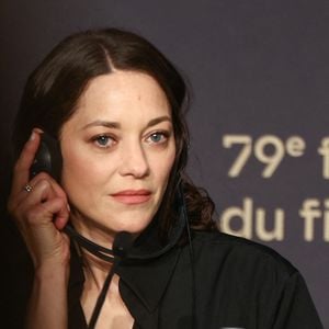 Marion Cotillard lors de la conférence de presse pour le film Karma lors du 79ème Festival International du Film de Cannes le 16 mai 2026.

© Valentina Claret / Pool / Bestimage