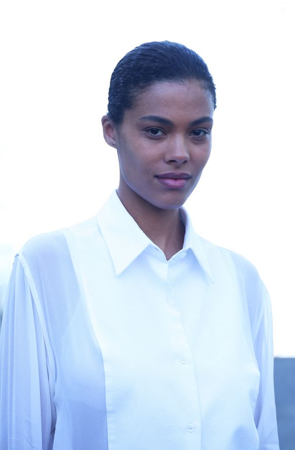 Une ristourne très généreuse qui a néanmoins fait tiquer les internautes au courant qu'elle est l'égérie de la marque

Tina Kunakey - Arrivées au défilé Stella McCartney mode femme automne / hiver 2024-2025 au Parc André Citroën lors de la Fashion Week de Paris (PFW), à Paris, France, le 4 mars 2024. © Denis Guignebourg/Bestimage