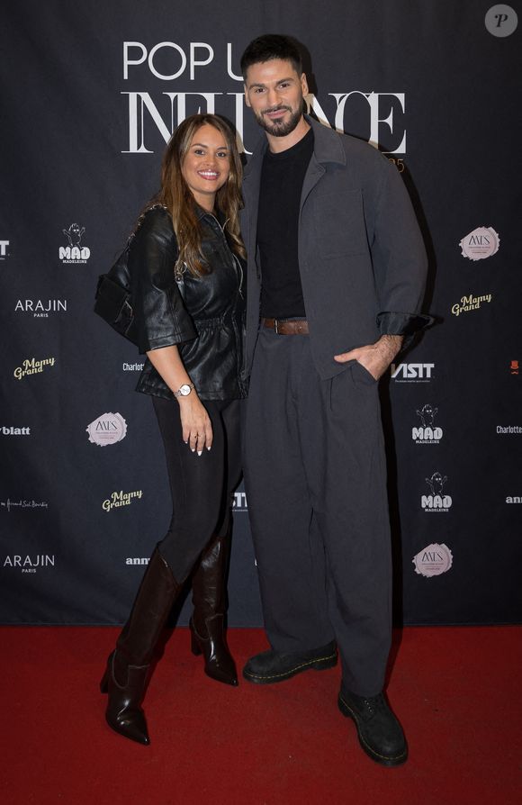 Jordan Mouillerac et sa compagne Jessica - Photocall du pop up store influence à Paris le 12 octobre 2025. © Florent Lavieille - Rachid Bellak / Bestimage