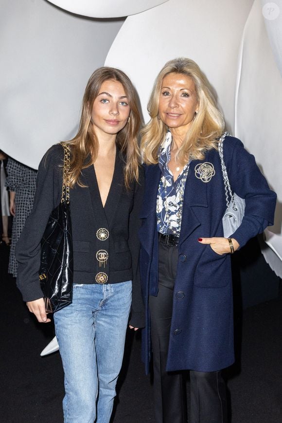 Stella Belmondo et sa mère Natty Tardivel - Photocall du défilé de mode prêt-à-porter automne-hiver 2023/2024 "Chanel" lors de la fashion week de Paris. Le 7 mars 2023
© Olivier Borde / Bestimage