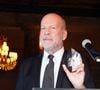 Ces moments remplis d’amour représentent pour Rumer « une immense victoire ».

Bruce Willis lors de la 2e cérémonie annuelle des Luminere Awards de M. Night Shyamalan au 26e Festival du film de Philadelphie, le 26 octobre 2017. © Backgrid USA / Bestimage