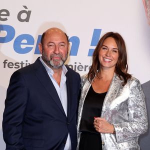 Kad Merad et sa femme Julia Vignali - Photocall de la cérémonie d'ouverture du 17ème Festival Lumière à la Halle Tony Garnier à Lyon, le 11 octobre 2025.
© Dominique Jacovides / Bestimage