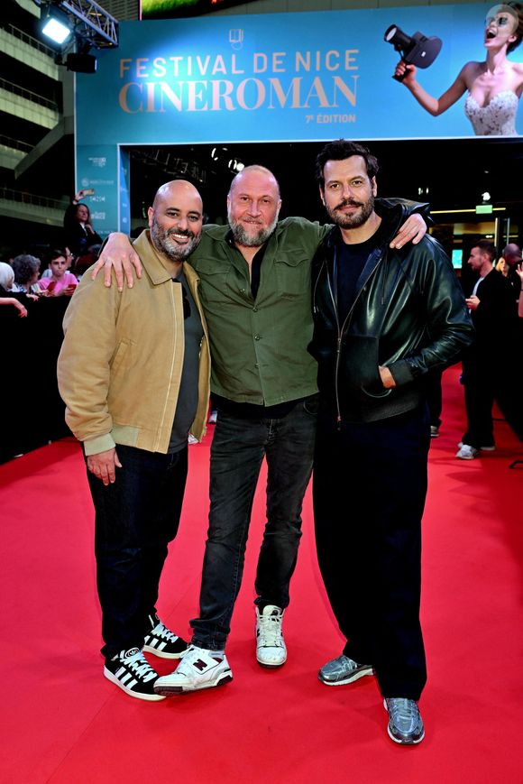Jérôme Commandeur, François Damiens et Laurent Lafitte - Tapis rouge de la soirée d'ouverture de la 7ème édition du festival Cineroman à Nice le 29 septembre 2025. © Dominique Jacovides - Bruno Bebert / Bestimage