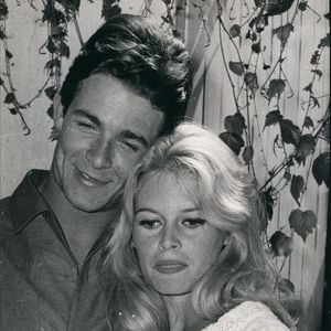 Brigitte Bardot épouse son partenaire Jacques Charrier.
Crédit image : Keystone Press Agency/ZUMA Press Wire