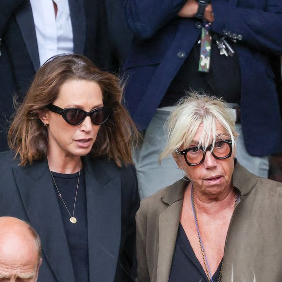 Laura Smet, Isabelle Brulier, Alexandra Golovanoff à la sortie des obsèques de Mathilde Favier en l'église Saint-Sulpice à Paris le 31 août 2026.

© Dominique Jacovides-Cyril Moreau/Bestimage