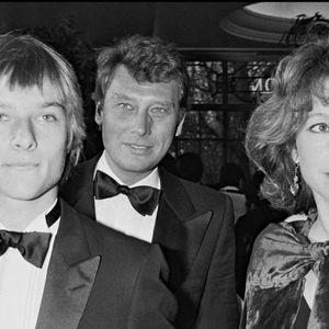 Archives - David Hallyday, Johnny Hallyday et Nathalie Baye lors de la soirée des "Bests" à Paris en 1983
RINDOFF-PATERSON / BESTIMAGE